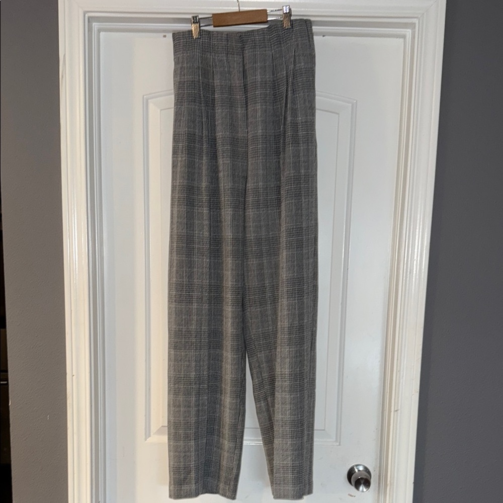 H&M Gray Trousers with Classic Plaid Design